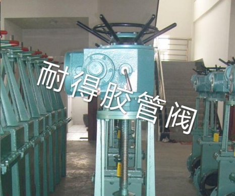 手动衬胶调节阀（耐得管夹阀公司提供图片）