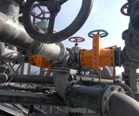 稀酸罐区顶部-手动管夹阀